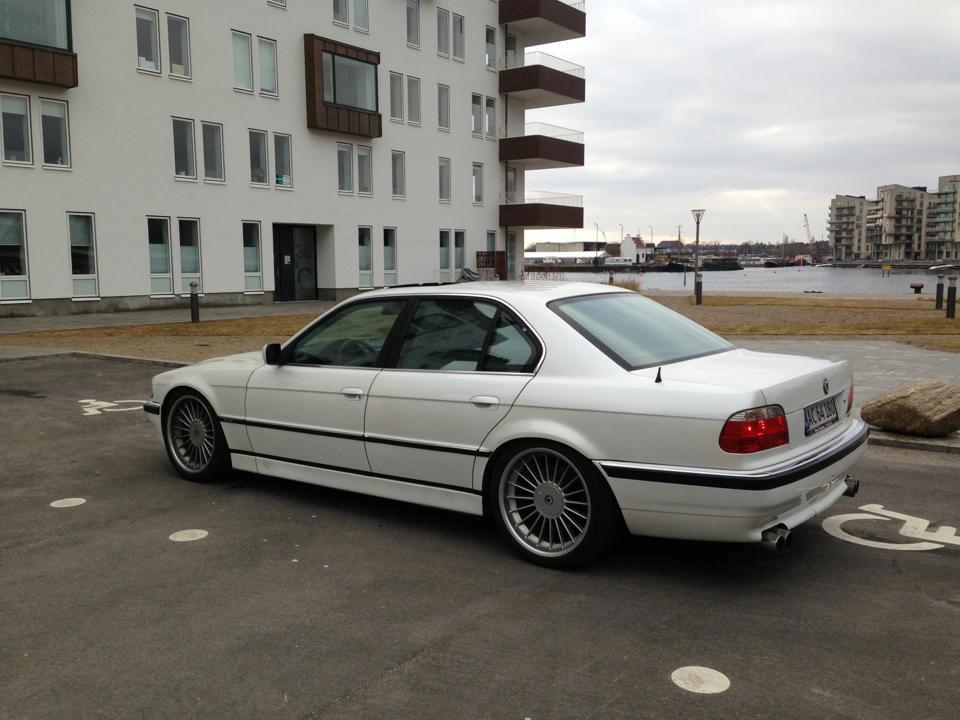 BMW E38 740i billede 1