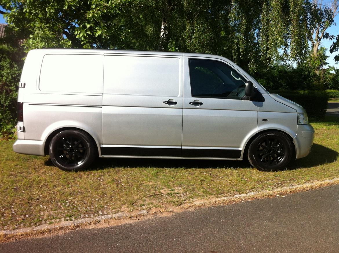 VW Transporter t5   *SOLGT* billede 1