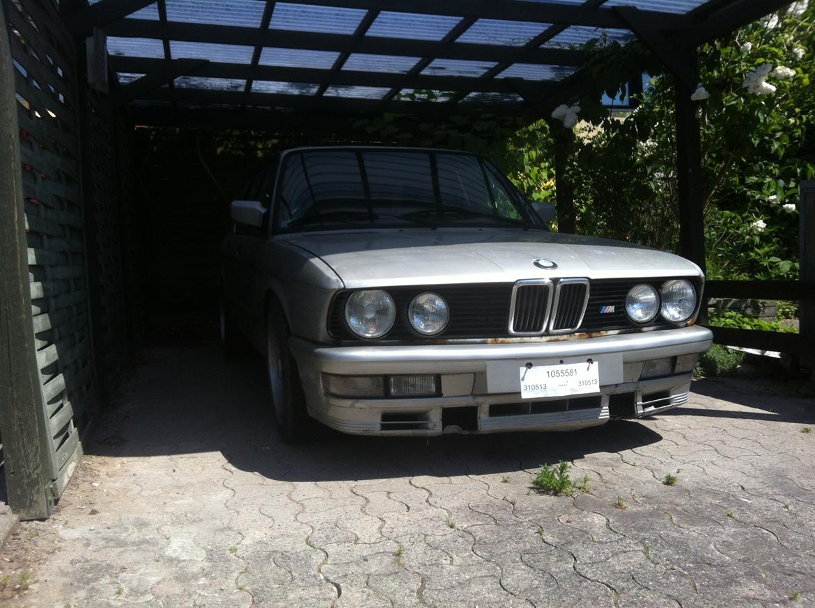 BMW E28 528i shadowline billede 7