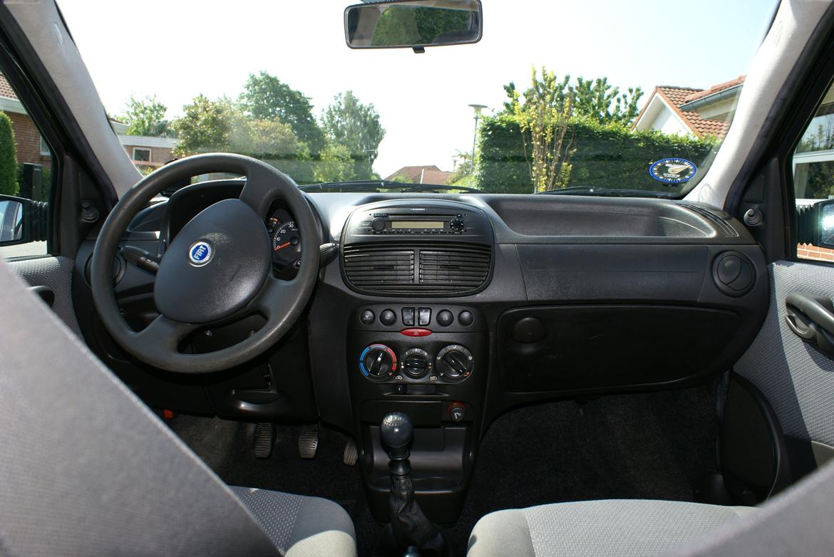 Fiat Punto Ciao (SOLGT) - Førerhuset, lækkert :) billede 11