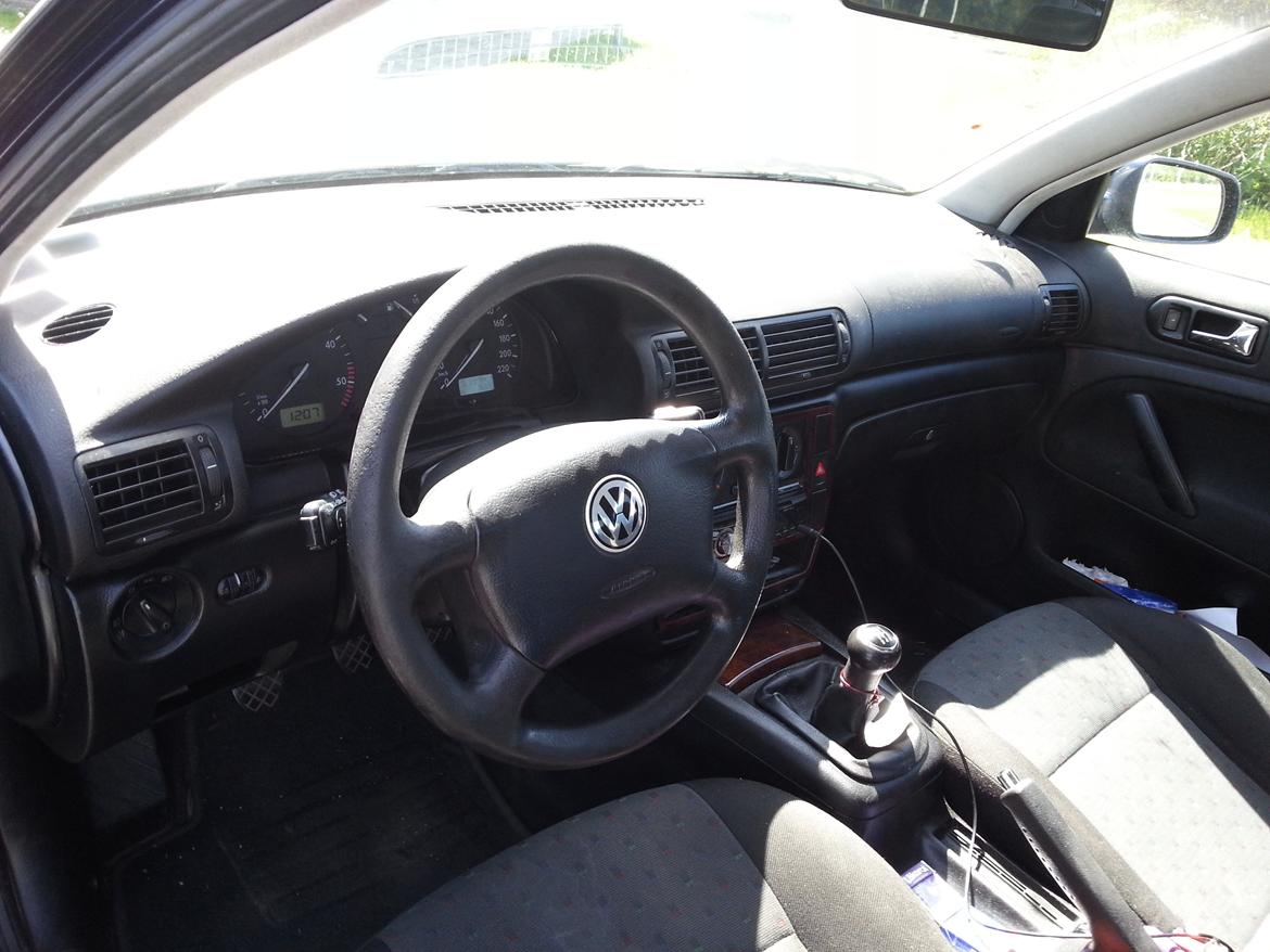 VW passat limousine SOLGT  billede 1