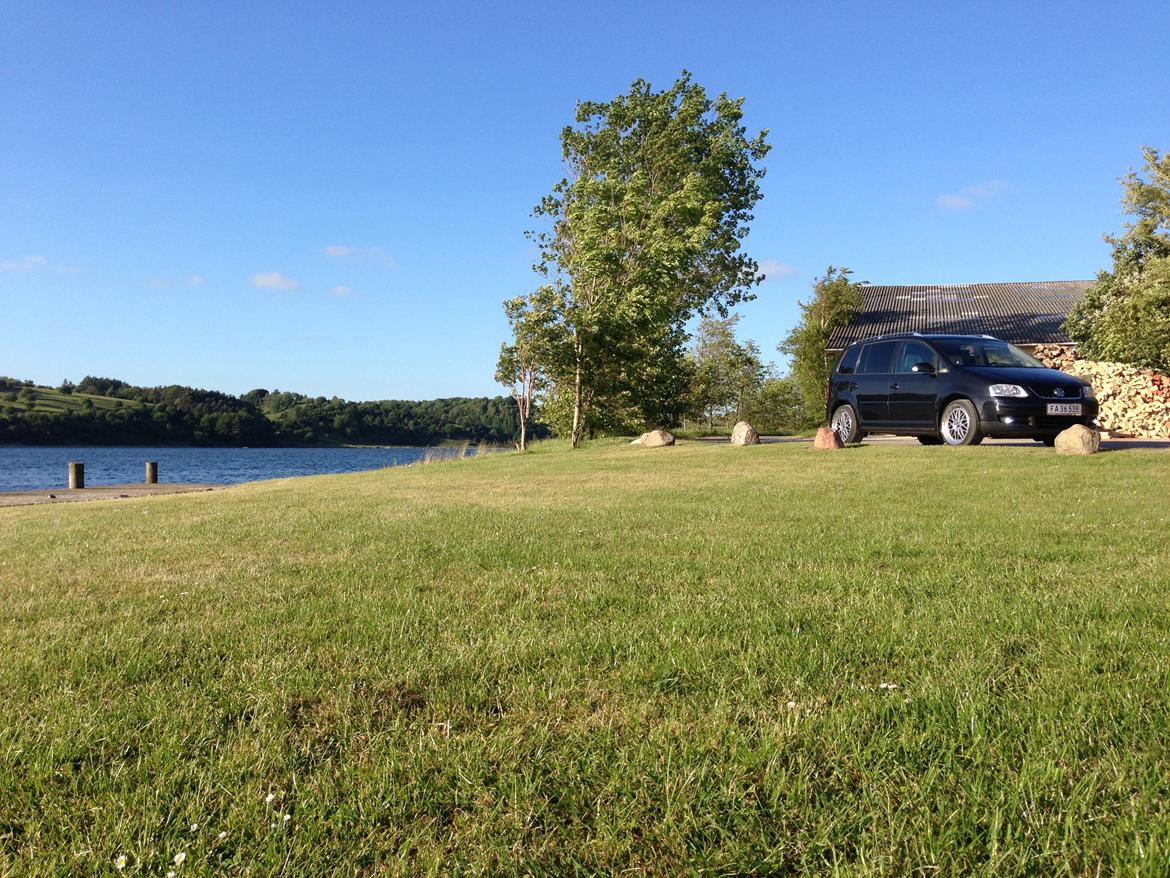 VW Touran 2,0TDI (Total skadet) billede 3