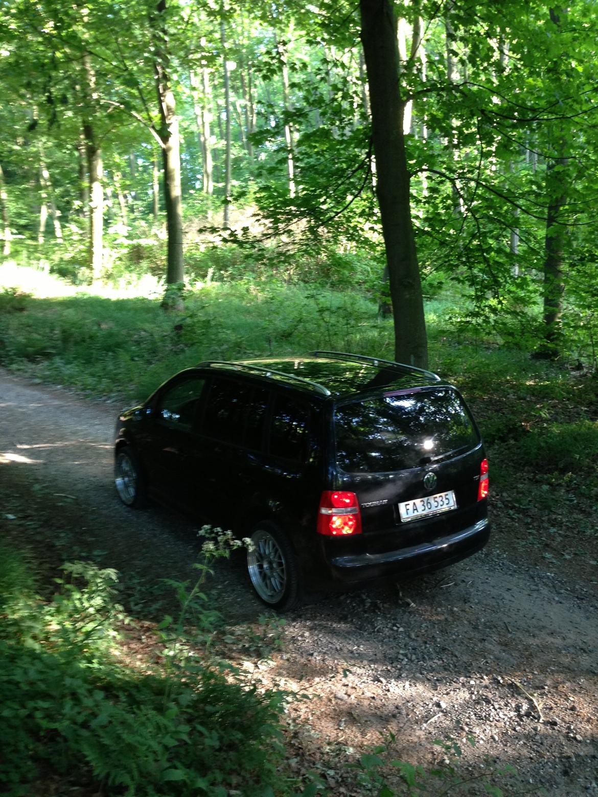 VW Touran 2,0TDI (Total skadet) billede 9