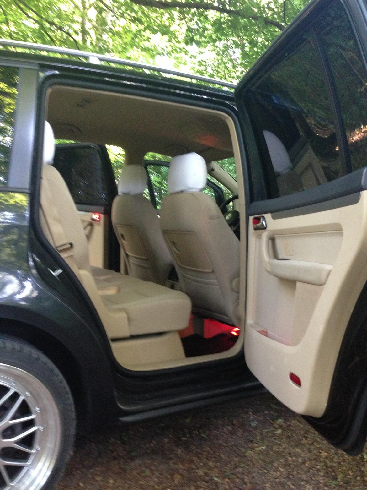 VW Touran 2,0TDI (Total skadet) billede 12