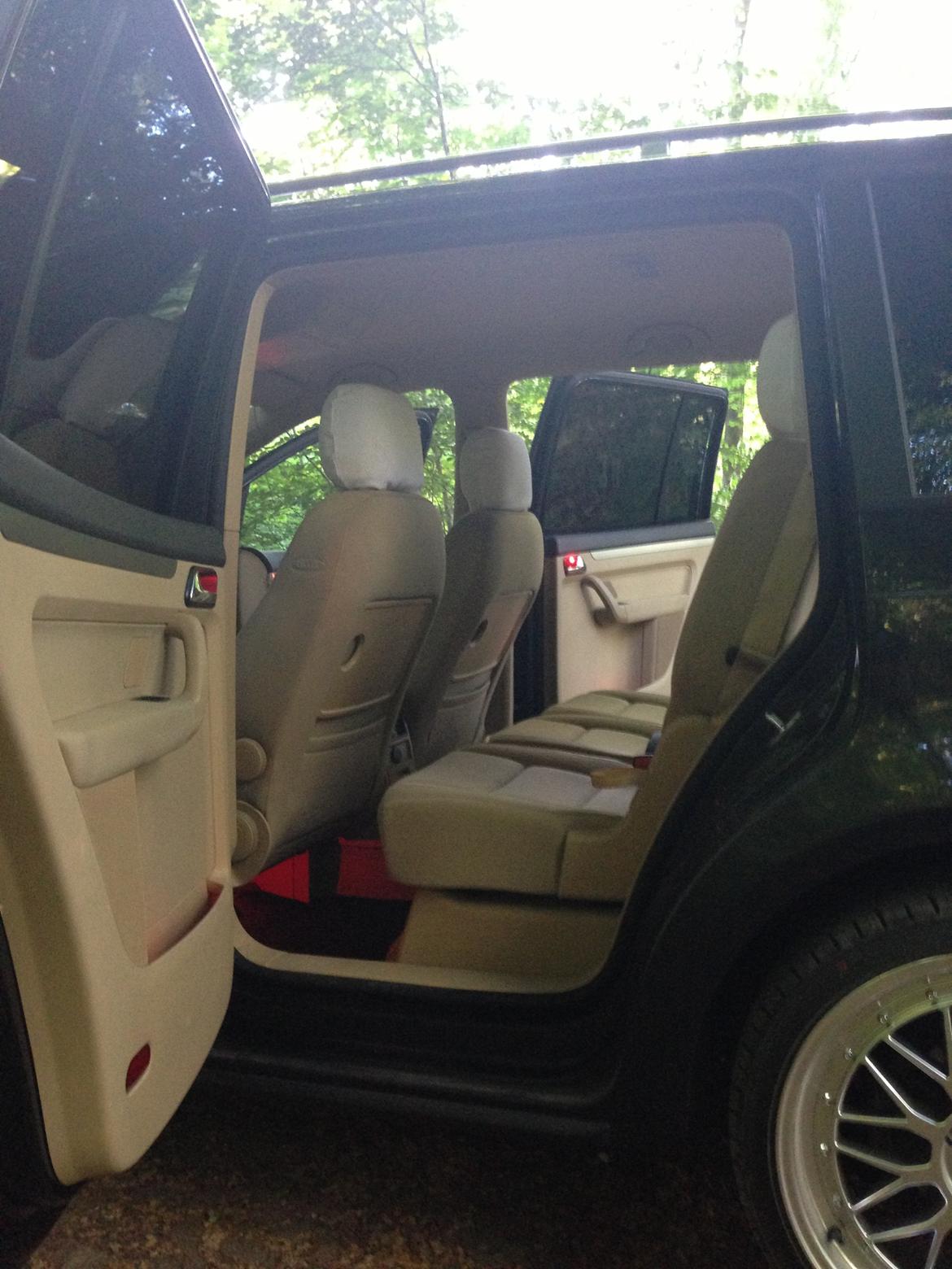 VW Touran 2,0TDI (Total skadet) billede 15