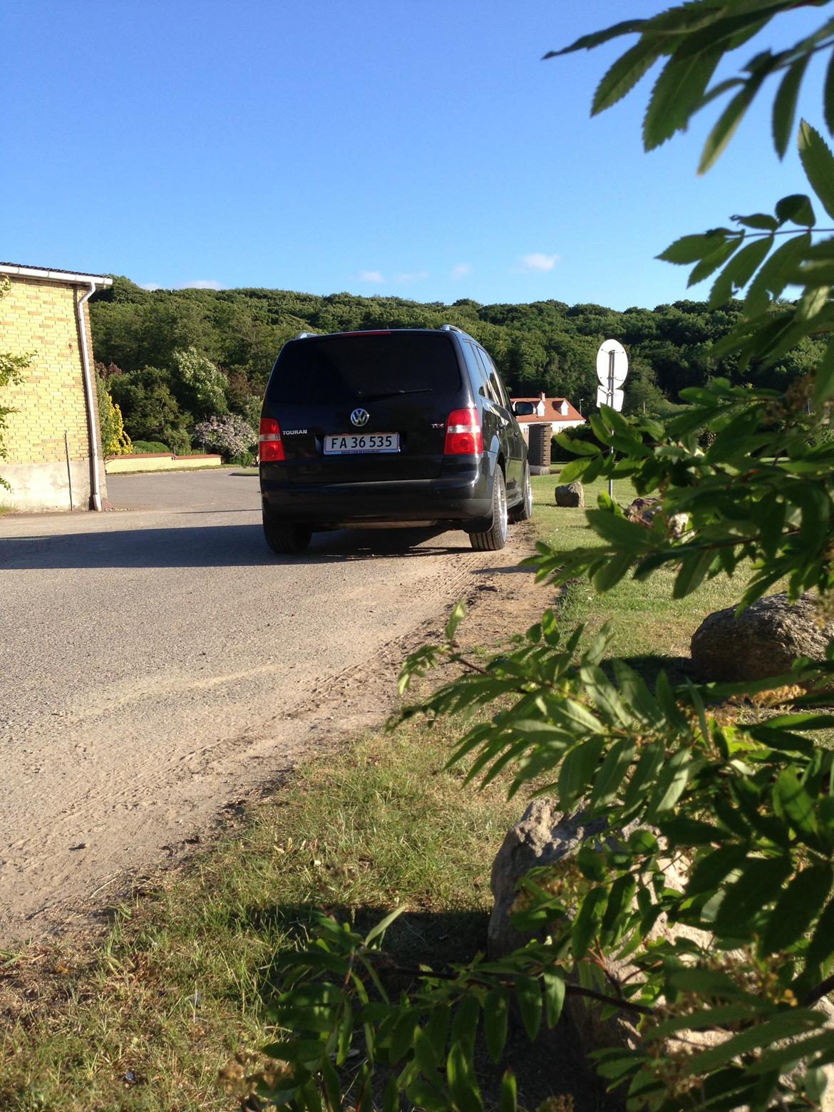 VW Touran 2,0TDI (Total skadet) billede 4