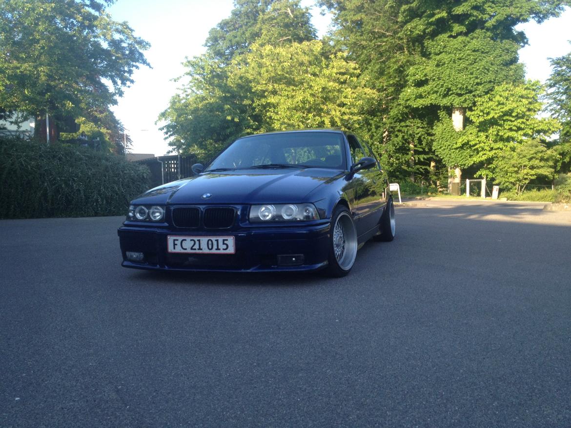 BMW E36 320 billede 6