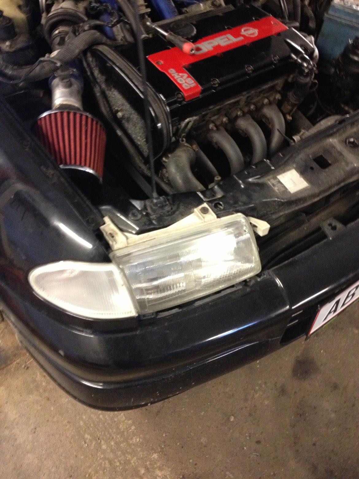 Opel Astra 2,0 16v Ihrmsher edition stationcar - ældre billede. har sorte forlygter nu billede 5