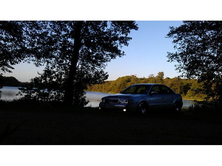 {{currentPhoto.altText}} billede {{currentPhoto.number}}