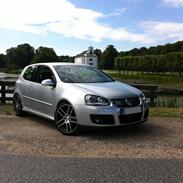 VW Golf 5 R-line