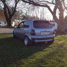 Opel corsa b 1,4i-se
