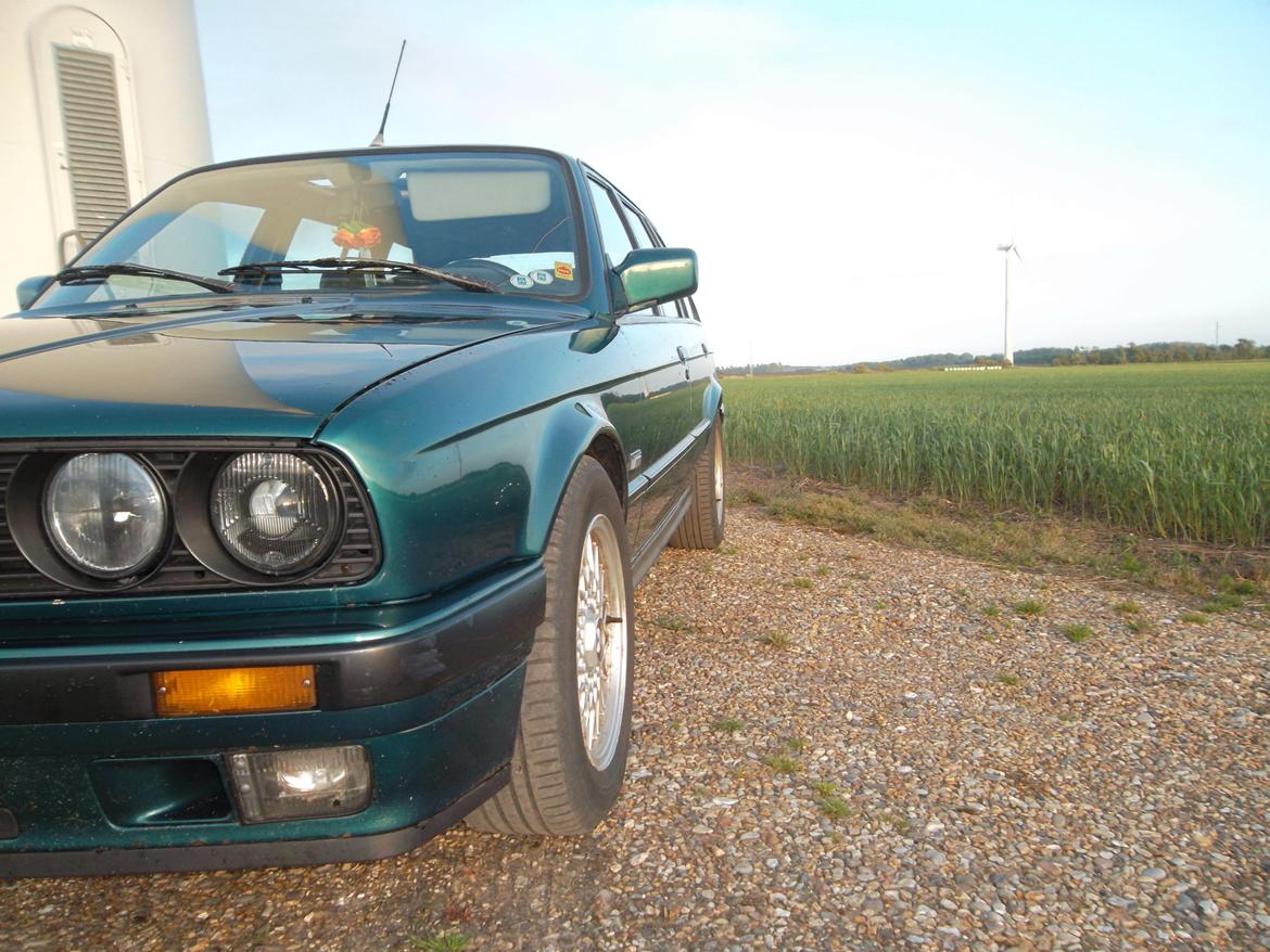 BMW E30 324TD Touring SOLGT billede 8