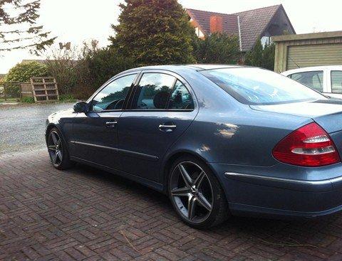 Mercedes Benz E320 CDI Avangarde ( Solgt ) billede 2