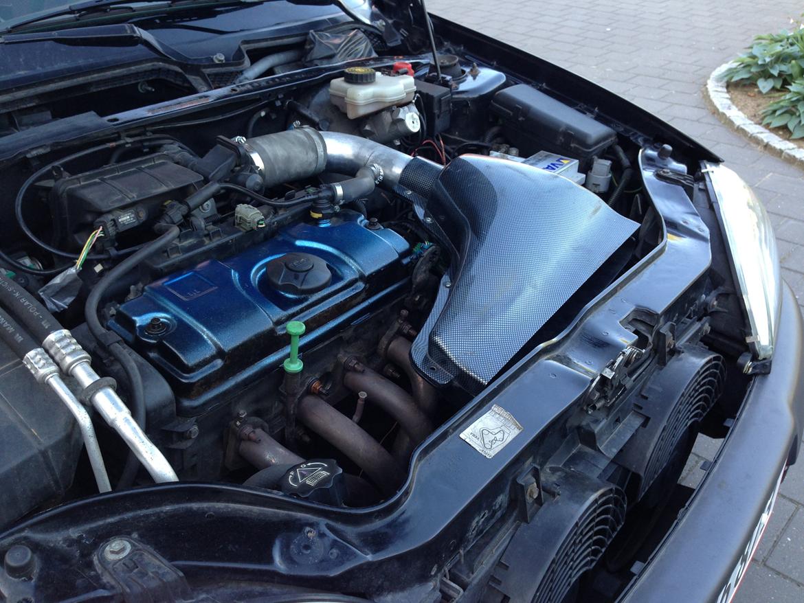 Citroën Saxo 1.6 8v Sport Innovation - Ny motor opsætning. Tvivler på at det har forøget effekten, men den yder godt nok. billede 10