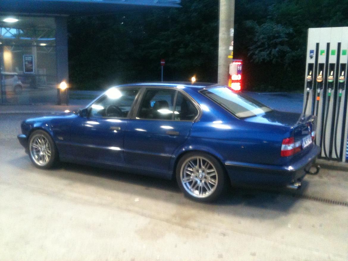 BMW e34 540i V8 SOLGT billede 4