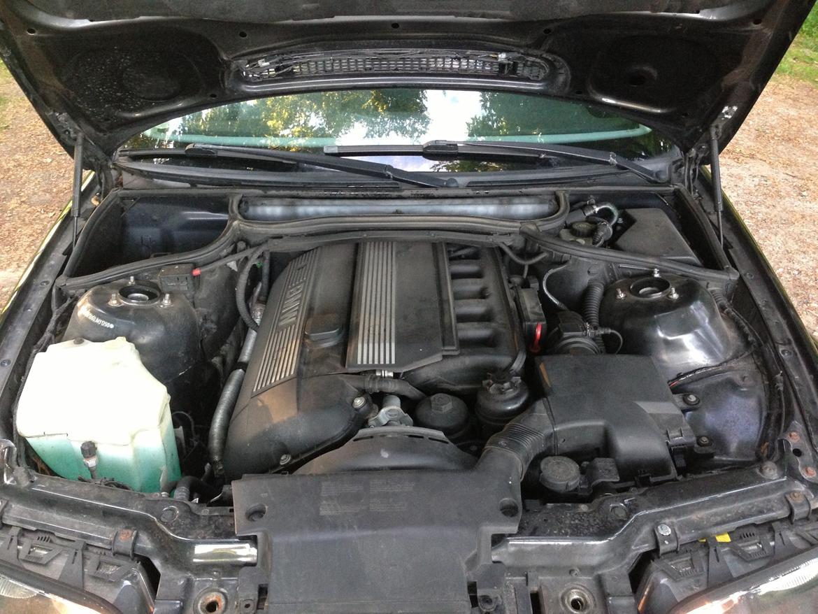 BMW E46 320i SOLGT billede 13