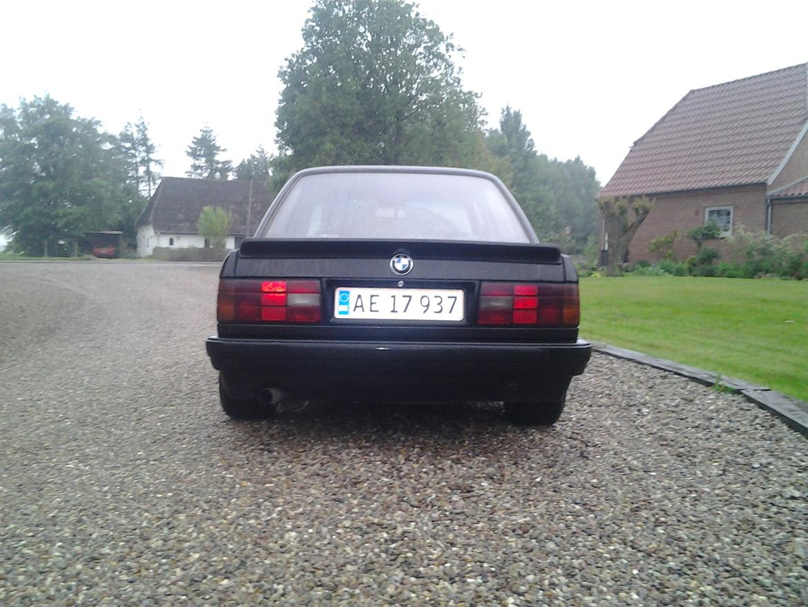 BMW E30 320i billede 4