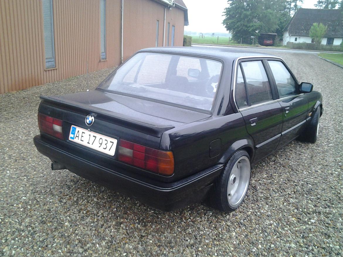 BMW E30 320i billede 5