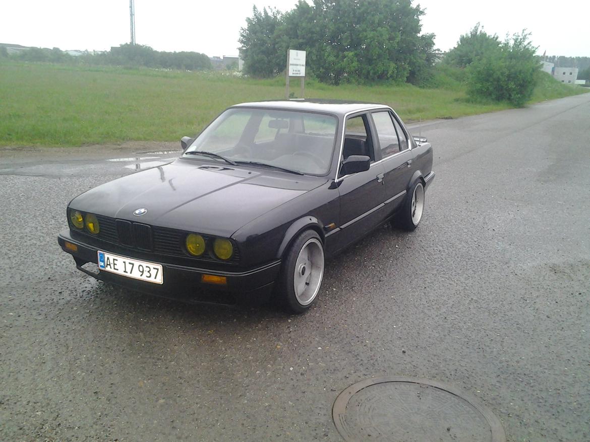 BMW E30 320i billede 11
