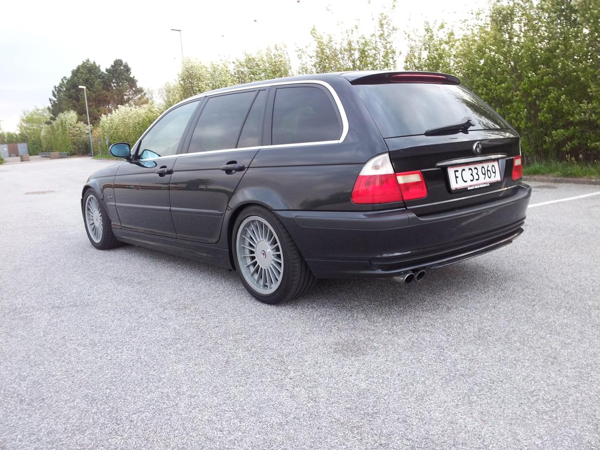 BMW e46 330i Touring (solgt) billede 5