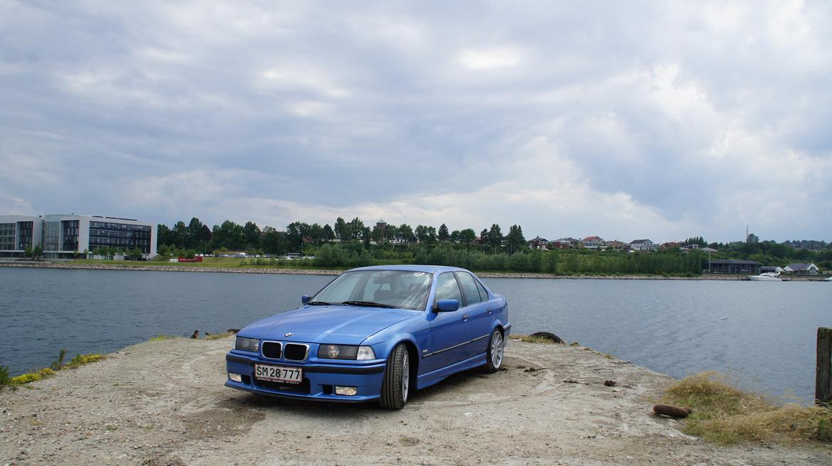 BMW E36 318iS billede 2