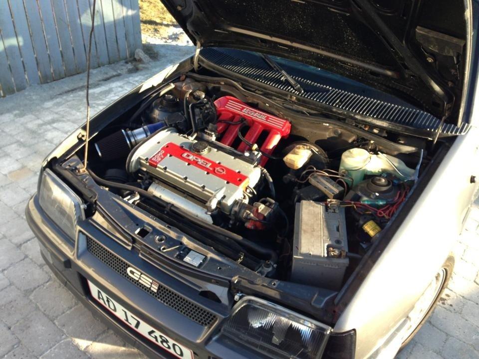 Opel kadett GSI billede 5