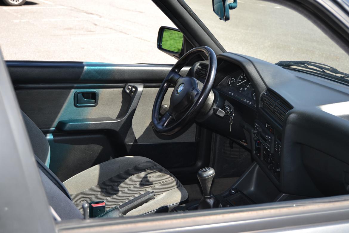 BMW E30 318i billede 6