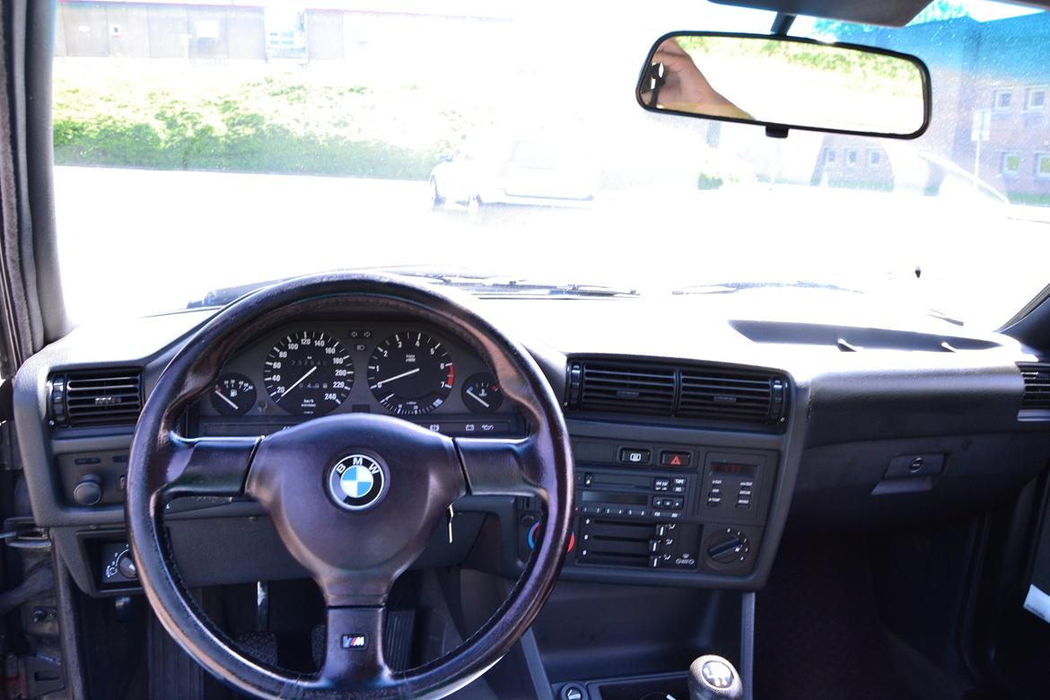 BMW E30 318i billede 8