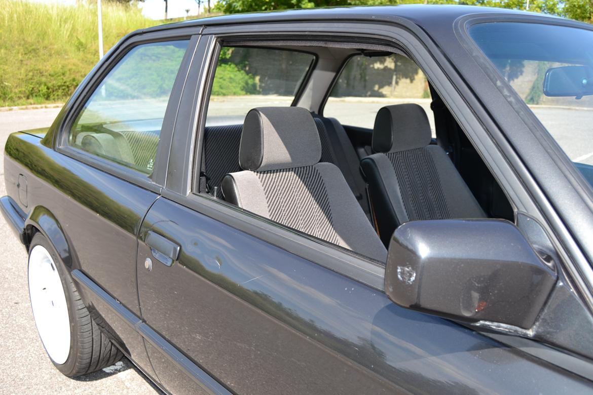 BMW E30 318i billede 11