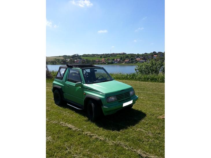 {{currentPhoto.altText}} billede {{currentPhoto.number}}