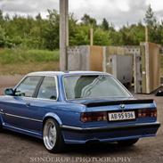 BMW E30 325i m-tech