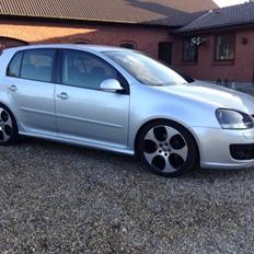 VW Golf 5 TDI Solgt