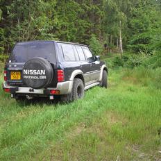 Nissan Patrol Y61 TD6 SE