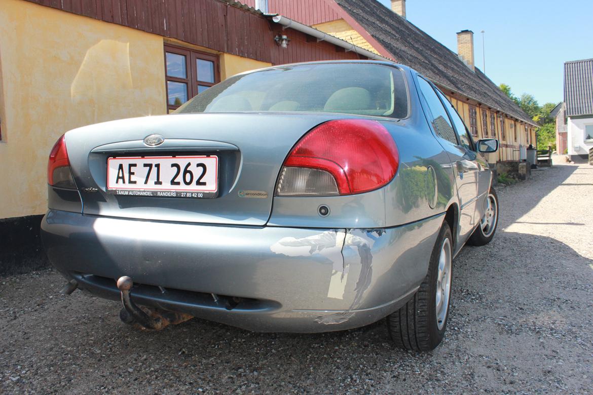 Ford Mondeo 2.0i Ambiente + Steel blue billede 9