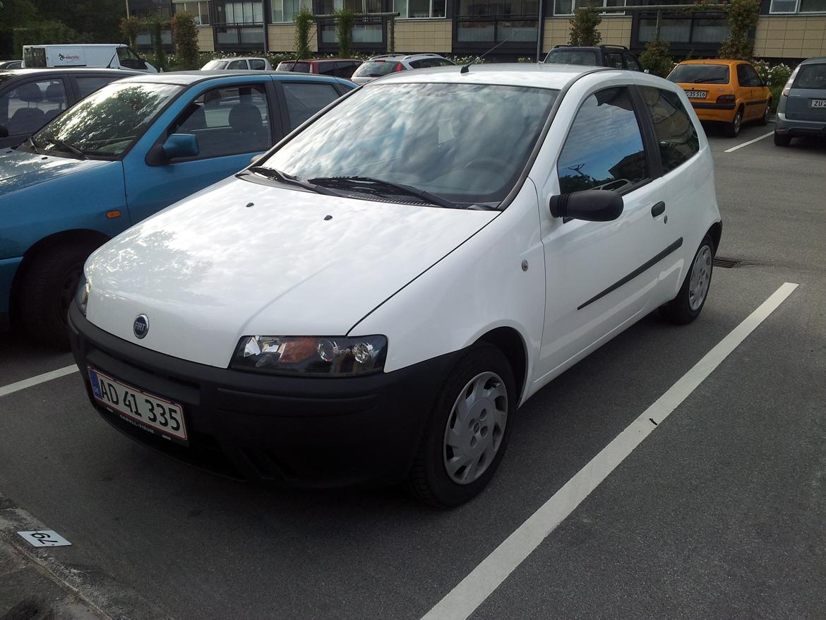 Fiat Punto 1,2 3D hatch - 18.06.13 billede 2