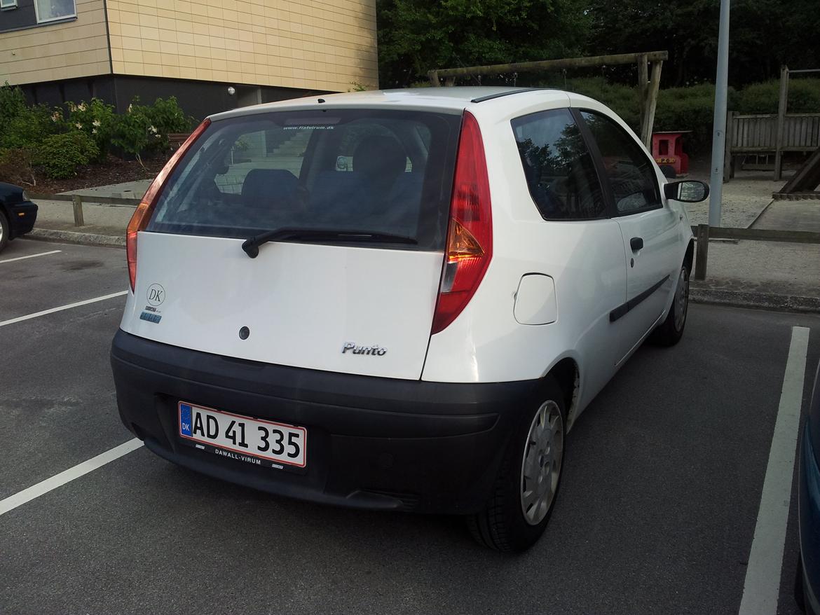 Fiat Punto 1,2 3D hatch - 18.06.13 billede 3