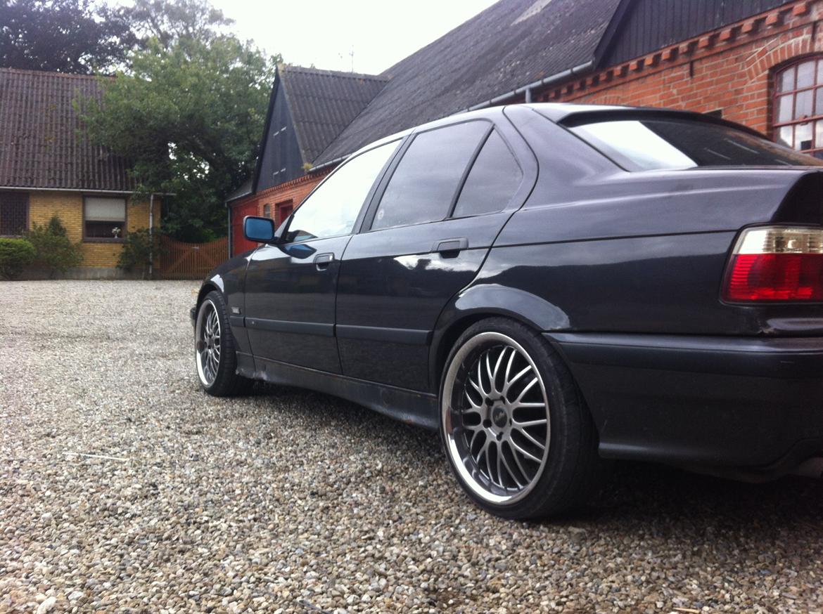 BMW 325i billede 7