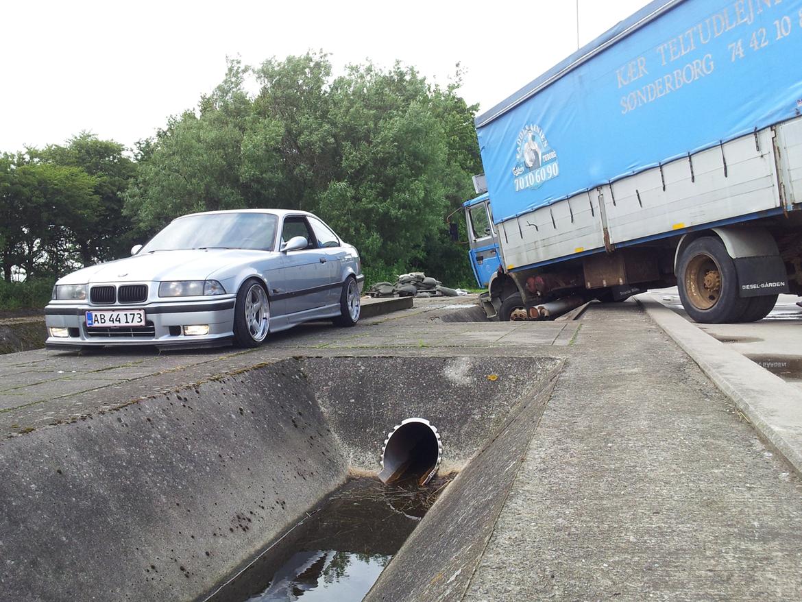 BMW E36 328i coupe billede 10