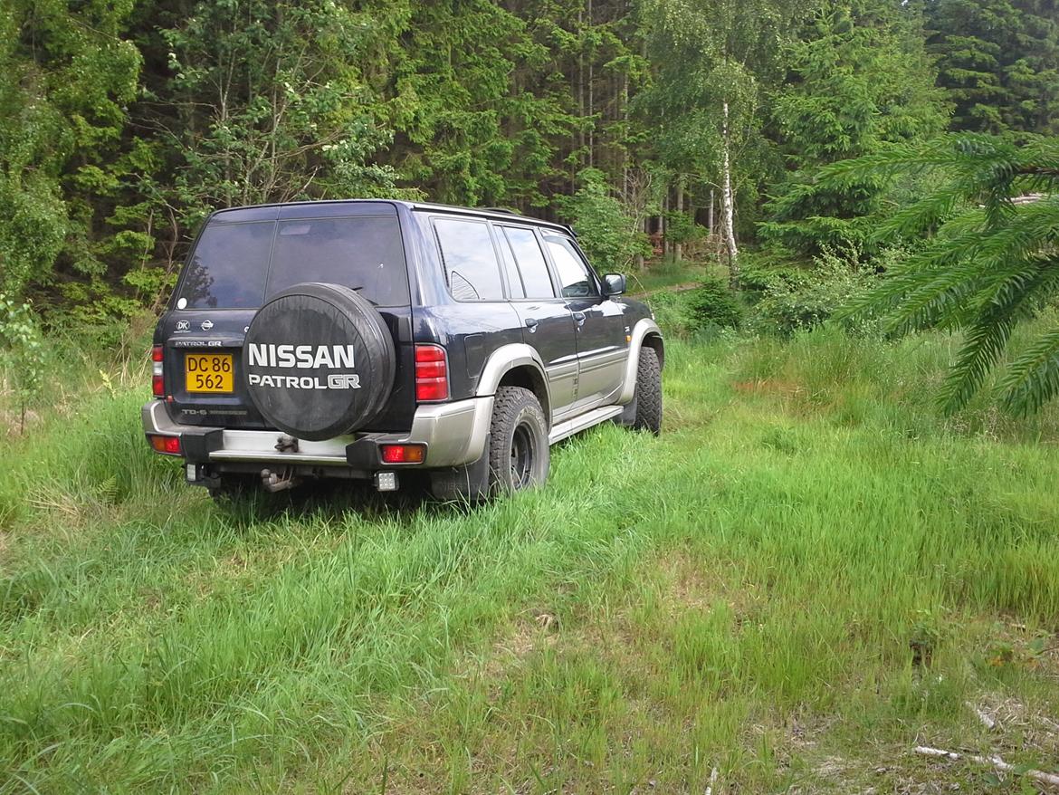 Nissan Patrol Y61 TD6 SE billede 3