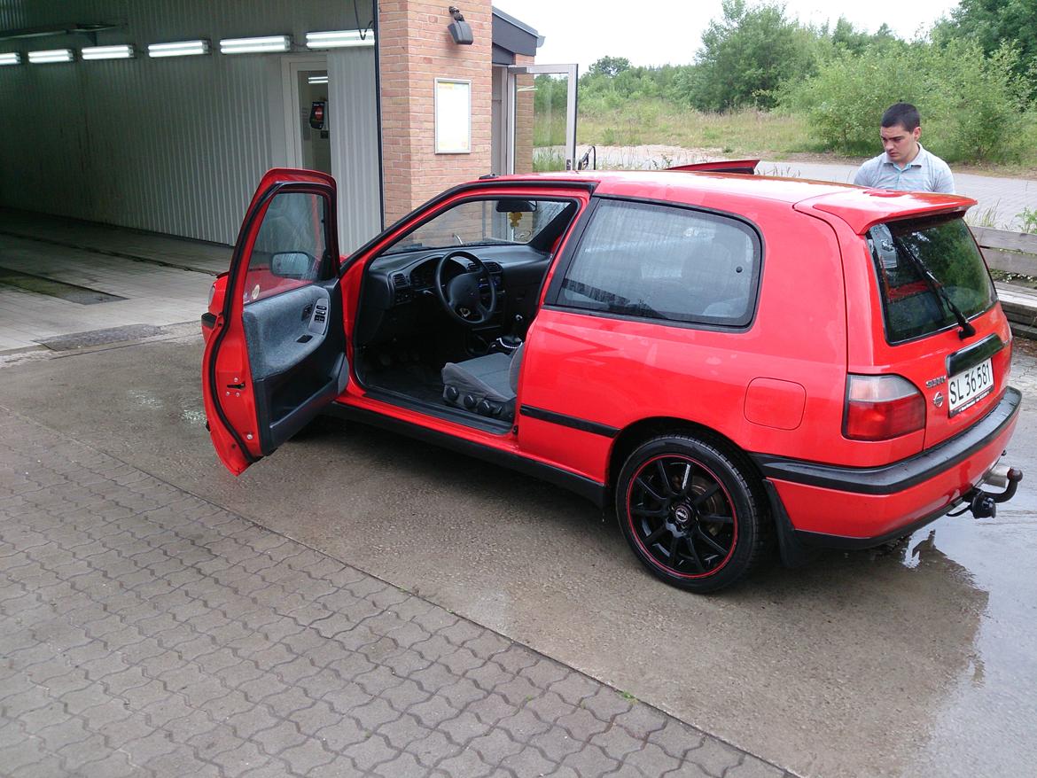 Nissan sunny sr billede 9