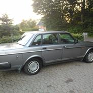 Volvo 240 GL
