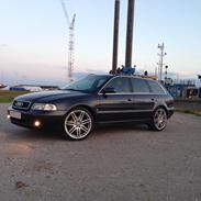 Audi A4 Avant V6 -SOLGT-