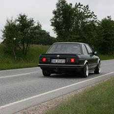 BMW E30