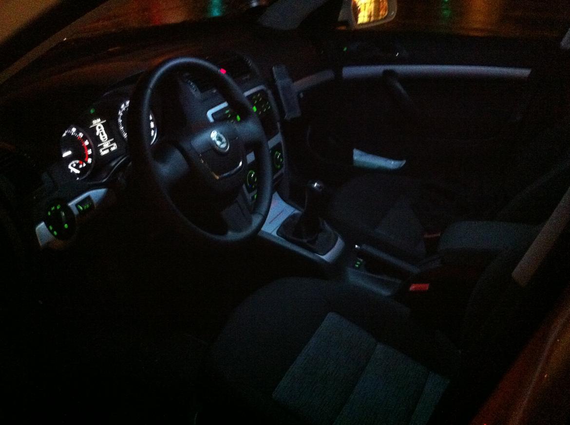 Skoda Octavia 2.0 TDI Ambiente  (SOLGT) billede 19