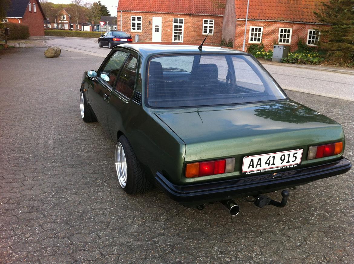 Opel ascona b billede 3