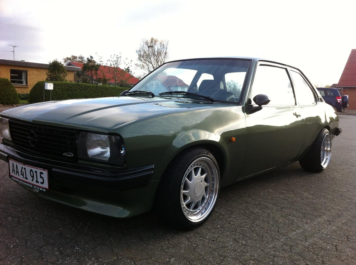 Opel ascona b billede 2