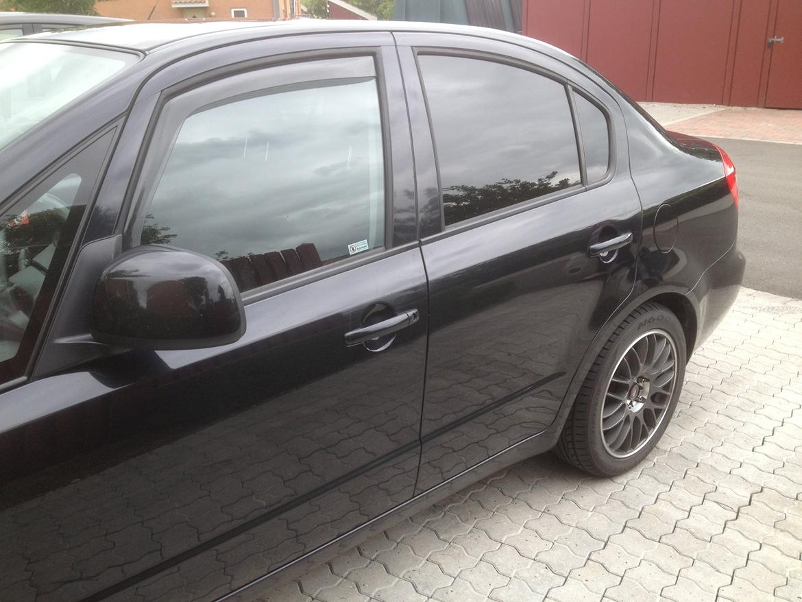 Suzuki SX4 Sedan Solgt - 5% solfilm. billede 5