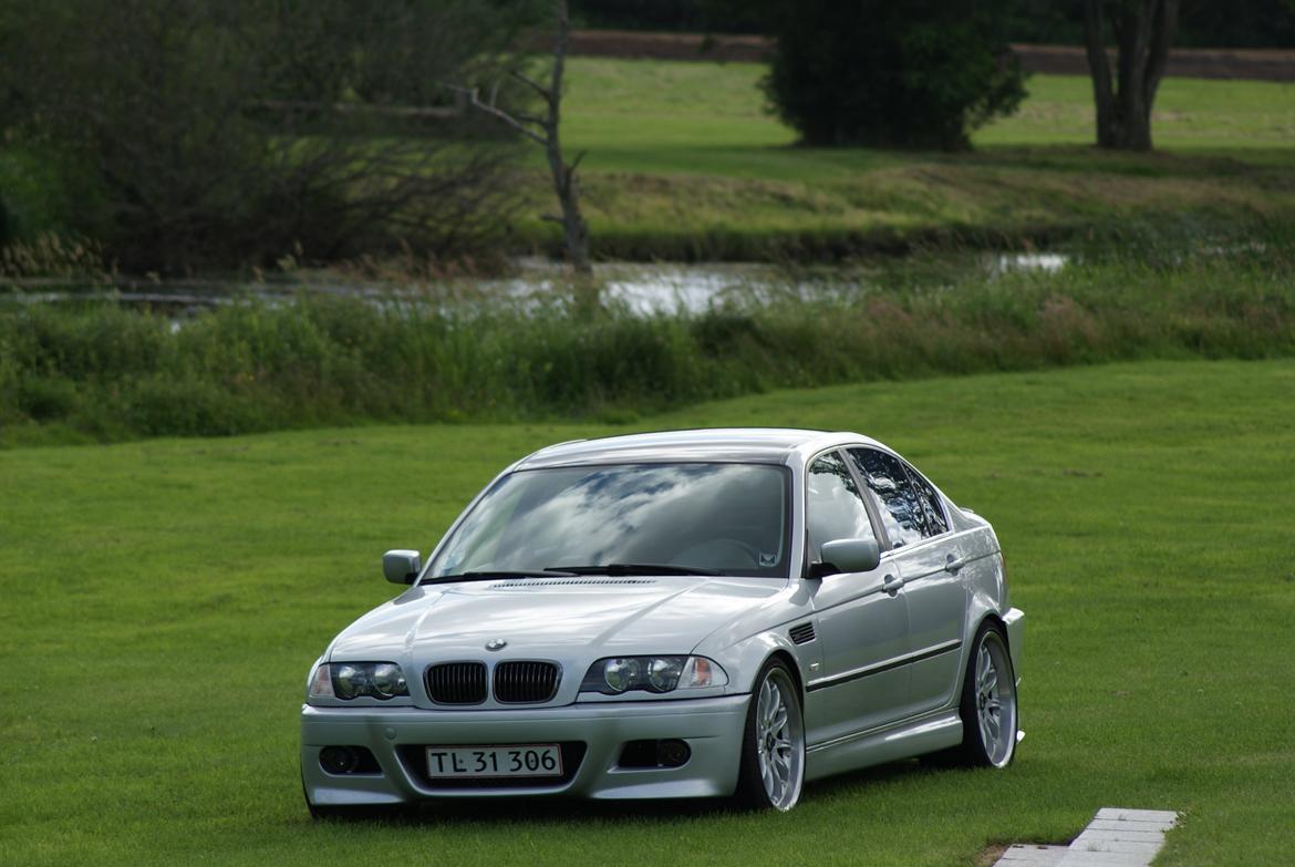 BMW E46 320i billede 1