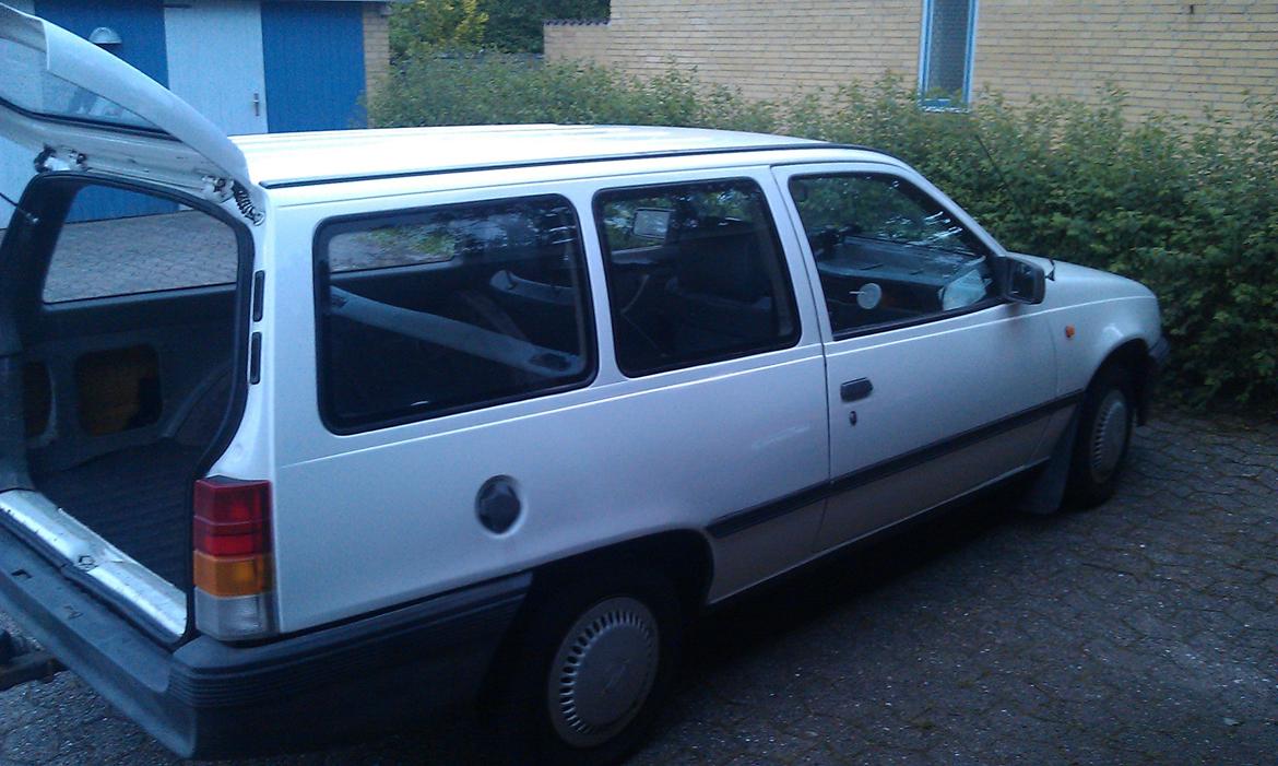 Opel kadett E caravan (solgt) billede 10