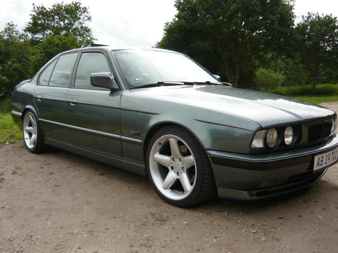BMW e34 525 ia billede 4